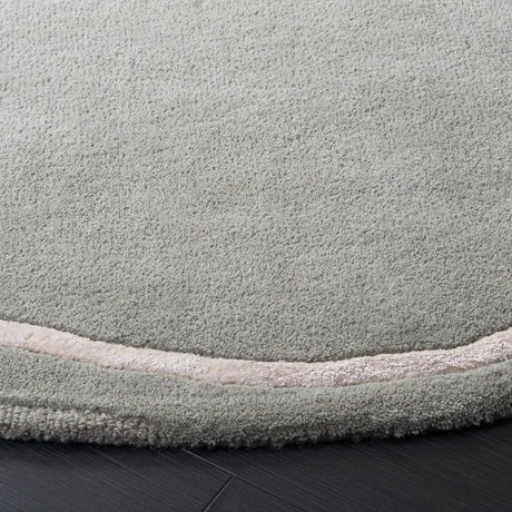 Safavieh Fifth Avenue 6'-0" x 6'-0" Rug in Grey / Ivory