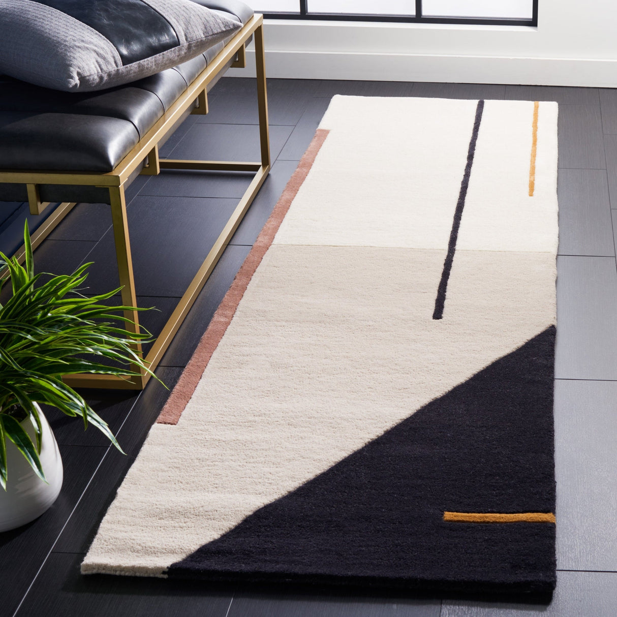 Safavieh Fifth Avenue Ftv110A Ivory/Black Rug - Safavieh - ftv110a - 2