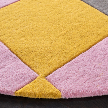 Safavieh Fifth Avenue Ftv118A Pink/Multi Rug - Safavieh - ftv118a - 2