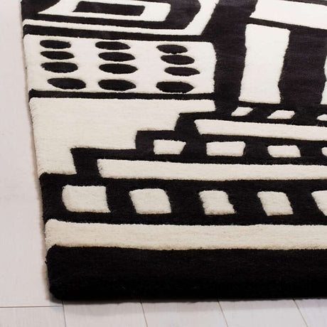 Safavieh Fifth Avenue Ftv124A Ivory / Black Rugs - Safavieh - ftv124a - 4