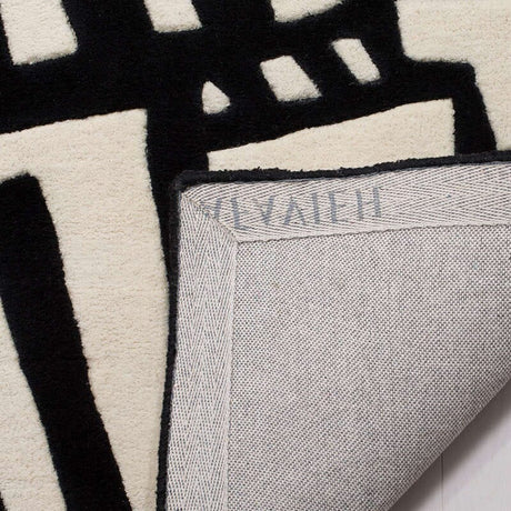 Safavieh Fifth Avenue Ftv124A Ivory / Black Rugs - Safavieh - ftv124a - 4