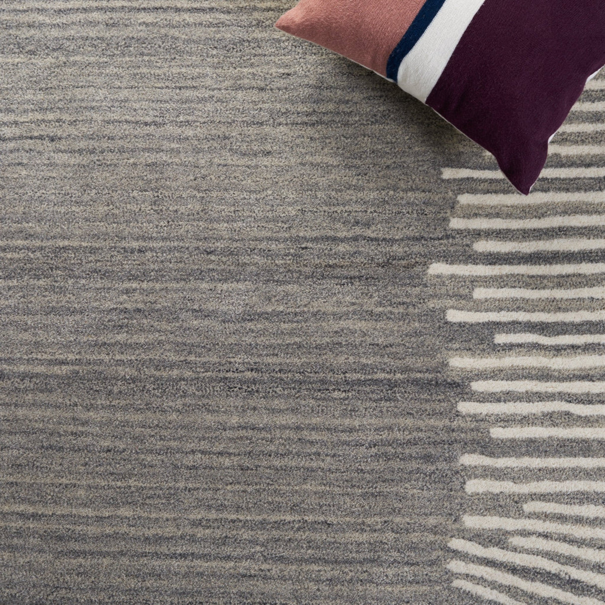 Safavieh Fifth Avenue Ftv129F Grey/Ivory Rug - Safavieh - ftv129f - 5r