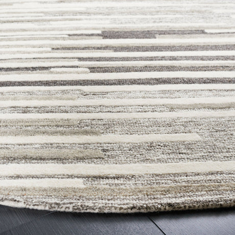 Safavieh Fifth Avenue Ftv132B Natural/Grey Rug - Safavieh - ftv132b - 7r