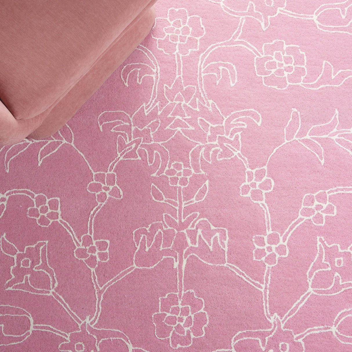 Safavieh Fifth Avenue Ftv135U Pink/Ivory Rug - Safavieh - ftv135u - 3