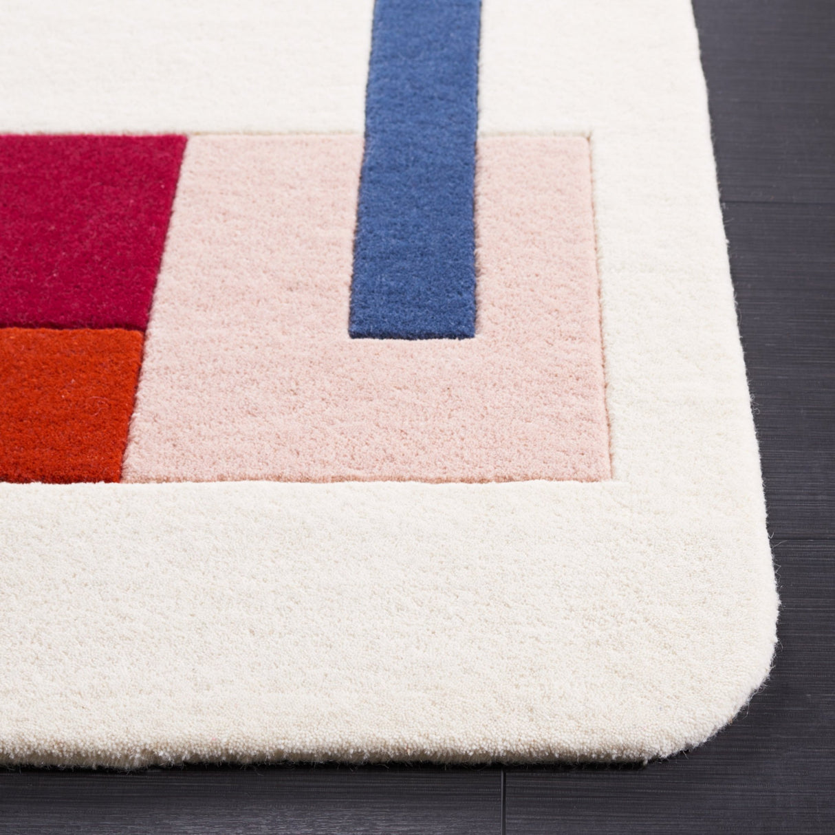 Safavieh Fifth Avenue Ftv147A Ivory/Pink Rug - Safavieh - ftv147a - 5