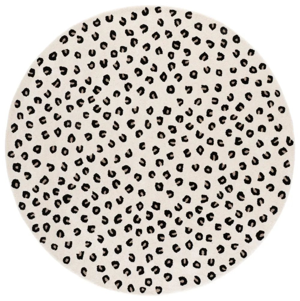 Safavieh Fifth Avenue 6'-0" x 6'-0" Rug in Ivory / Black