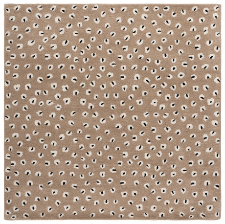 Safavieh Fifth Avenue 6'-0" x 6'-0" Rug in Beige / Ivory