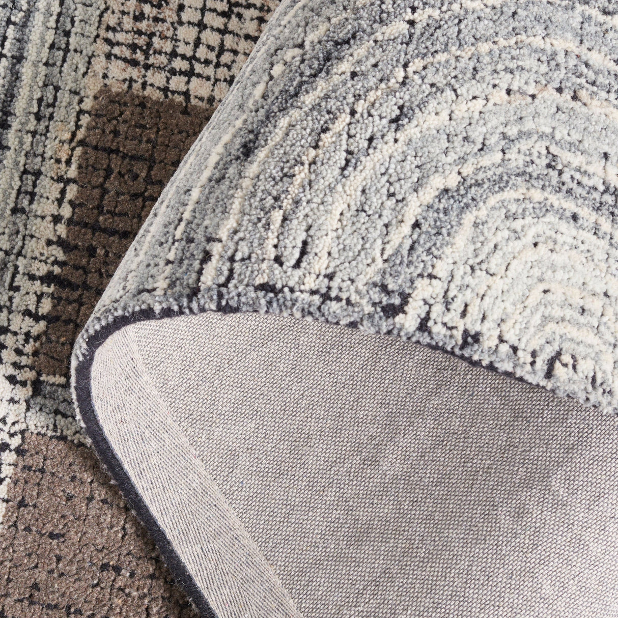 Safavieh Fifth Avenue Ftv402A Ivory/Grey Rug - Safavieh - ftv402a - 5