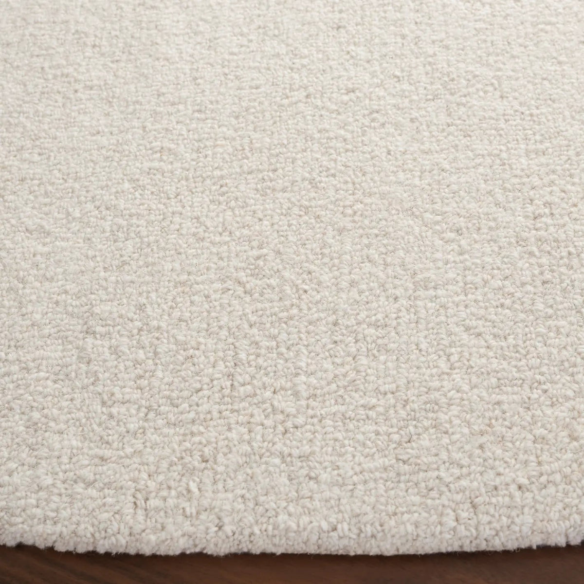 Safavieh Fifth Avenue 6'-0" x 6'-0" Rug in Ivory