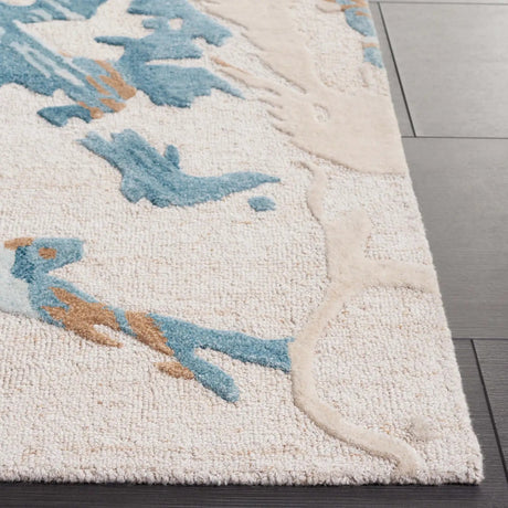 Safavieh Fifth Avenue 4'-0" x 6'-0" Rug in Beige / Teal