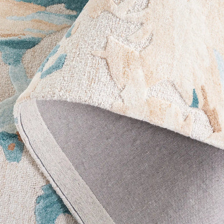 Safavieh Fifth Avenue 4'-0" x 6'-0" Rug in Beige / Teal