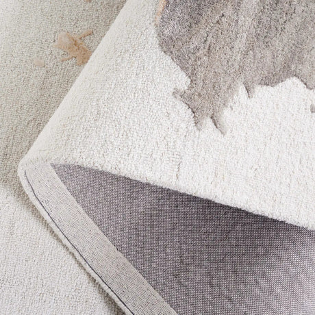 Safavieh Fifth Avenue 4'-0" x 6'-0" Rug in Beige / Taupe
