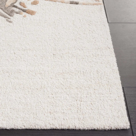 Safavieh Fifth Avenue 4'-0" x 6'-0" Rug in Beige / Taupe