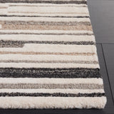 Safavieh Fifth Avenue 4'-0" x 6'-0" Rug in Ivory / Grey