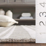 Safavieh Fifth Avenue 4'-0" x 6'-0" Rug in Ivory / Taupe
