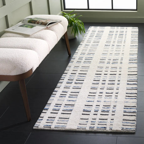 Safavieh Fifth Avenue 2'-3" x 8'-0" Rug in Dark Grey / Ivory