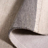 Safavieh Fifth Avenue 4'-0" x 6'-0" Rug in Grey / Charcoal
