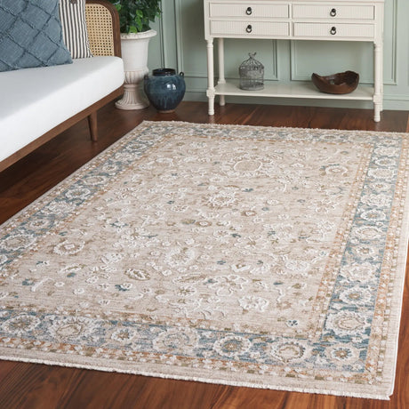 Safavieh Finley 4'-0" x 6'-0" Rug in Blue / Beige