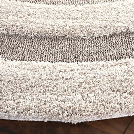Safavieh Florida Shag 6'-7" x 6'-7" Rug in Beige / Dark Beig