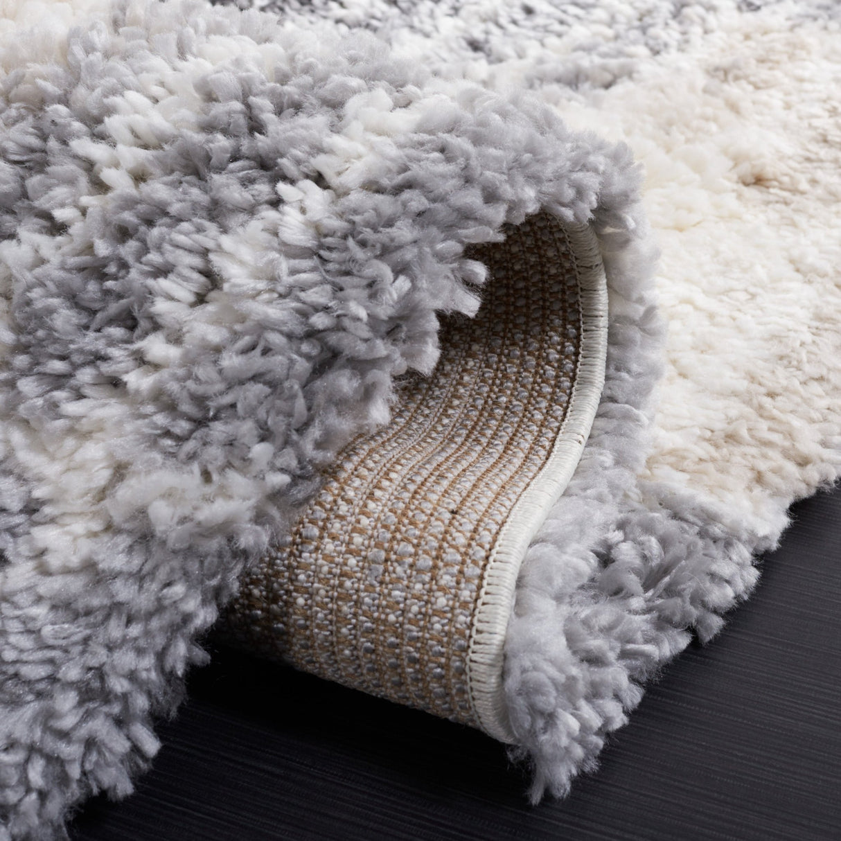 Safavieh Fontana Shag Fnt823A Ivory/Grey Rug - Safavieh - fnt823a - 4