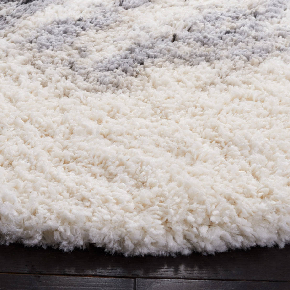 Safavieh Fontana Shag Fnt896F Grey/Ivory Rugs - Safavieh - fnt896f - 7r