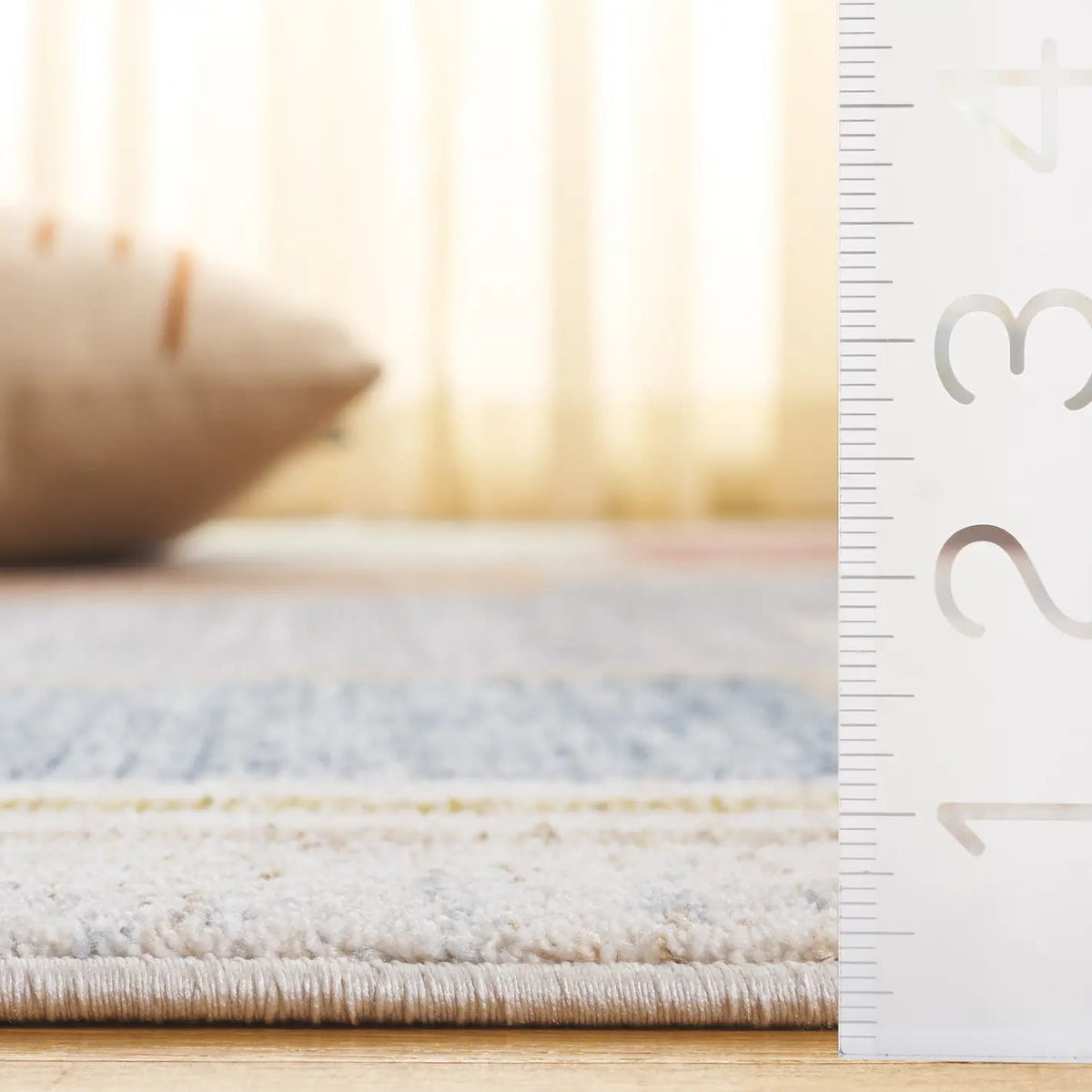 Safavieh Forum 500 5'-0" x 7'-0" Rug in Ivory / Rust Grey