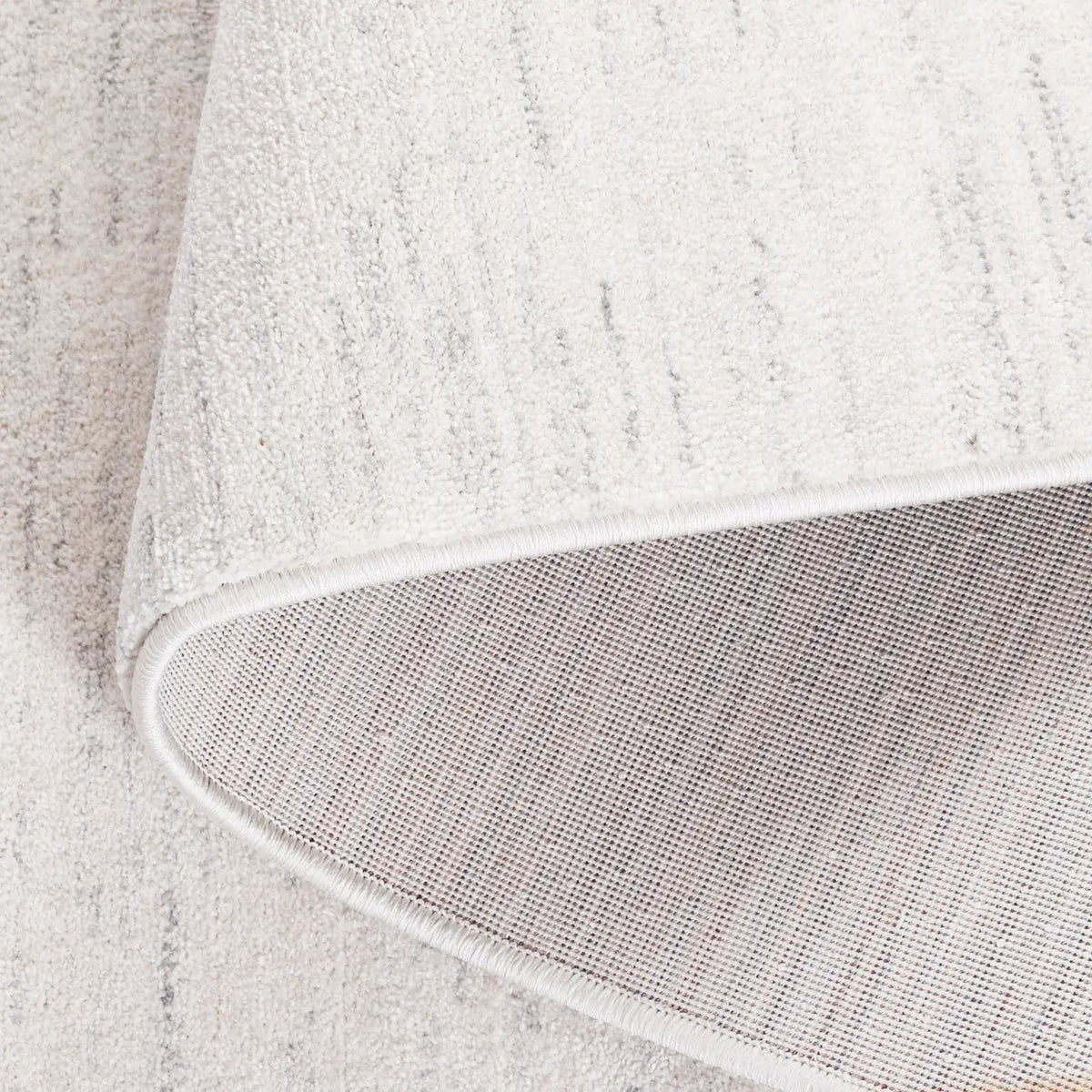 Safavieh Forum 500 5'-0" x 7'-0" Rug in Ivory / Grey Brown