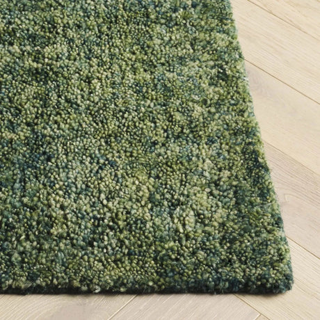 Safavieh Gabbeh 4'-0" x 6'-0" Rug in Green