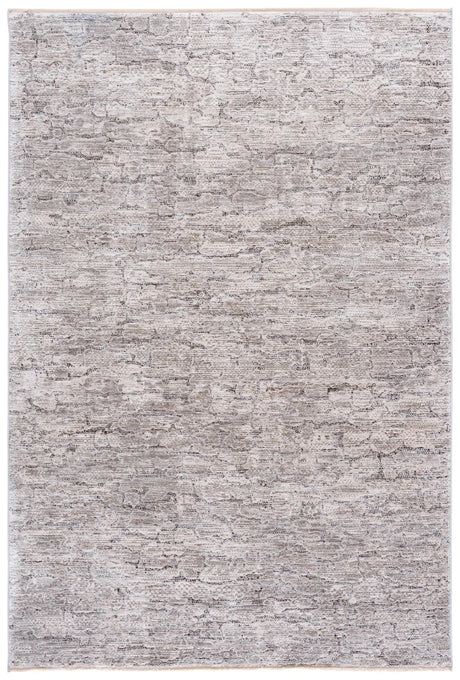 Safavieh Garnet 5'-3" x 7'-6" Rug in Grey / Ivory