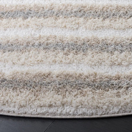 Safavieh Gemma Shag 6'-7" x 6'-7" Rug in Ivory / Beige Grey