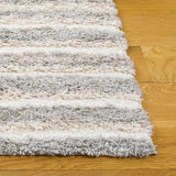 Safavieh Gemma Shag 5'-3" x 7'-6" Rug in Ivory / Beige Grey