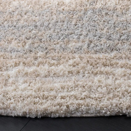 Safavieh Gemma Shag 6'-7" x 6'-7" Rug in Ivory / Beige Grey