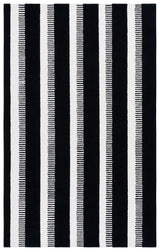 Safavieh Genre 4'-0" x 6'-0" Rug in Black / Ivory