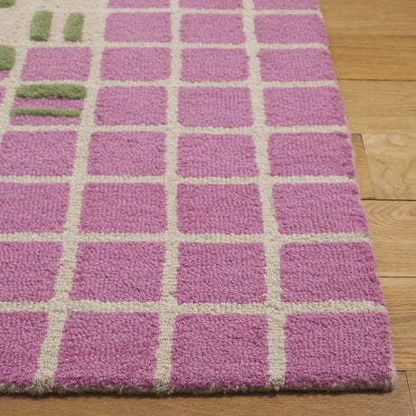 Safavieh Genre 4'-0" x 6'-0" Rug in Light Pink / Green