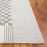 Safavieh Genre 4'-0" x 6'-0" Rug in Grey / Ivory