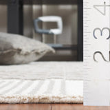 Safavieh Genre 4'-0" x 6'-0" Rug in Grey / Ivory