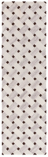 Safavieh Genre 2'-3" x 8'-0" Rug in Ivory / Brown