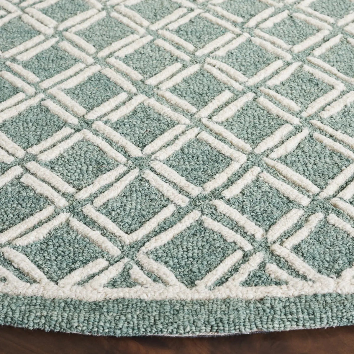 Safavieh Genre 6'-0" x 6'-0" Rug in Green / Ivory