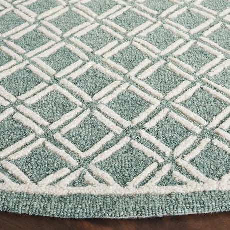 Safavieh Genre 6'-0" x 6'-0" Rug in Green / Ivory