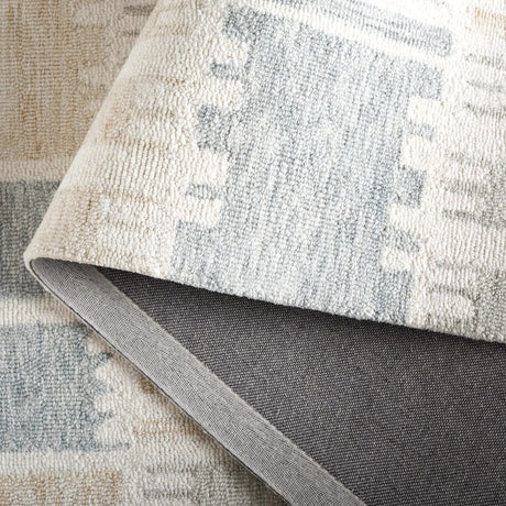 Safavieh Genre 4'-0" x 6'-0" Rug in Beige / Grey