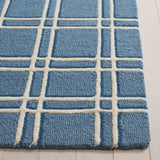 Safavieh Genre 4'-0" x 6'-0" Rug in Blue / Ivory
