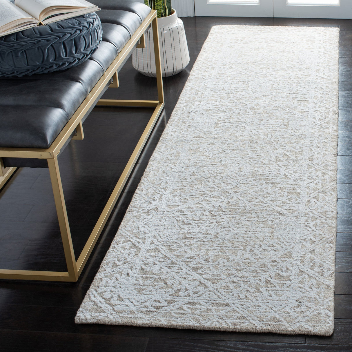 Safavieh Glamour Glm301B Beige Rugs - Safavieh - glm301b - 6r