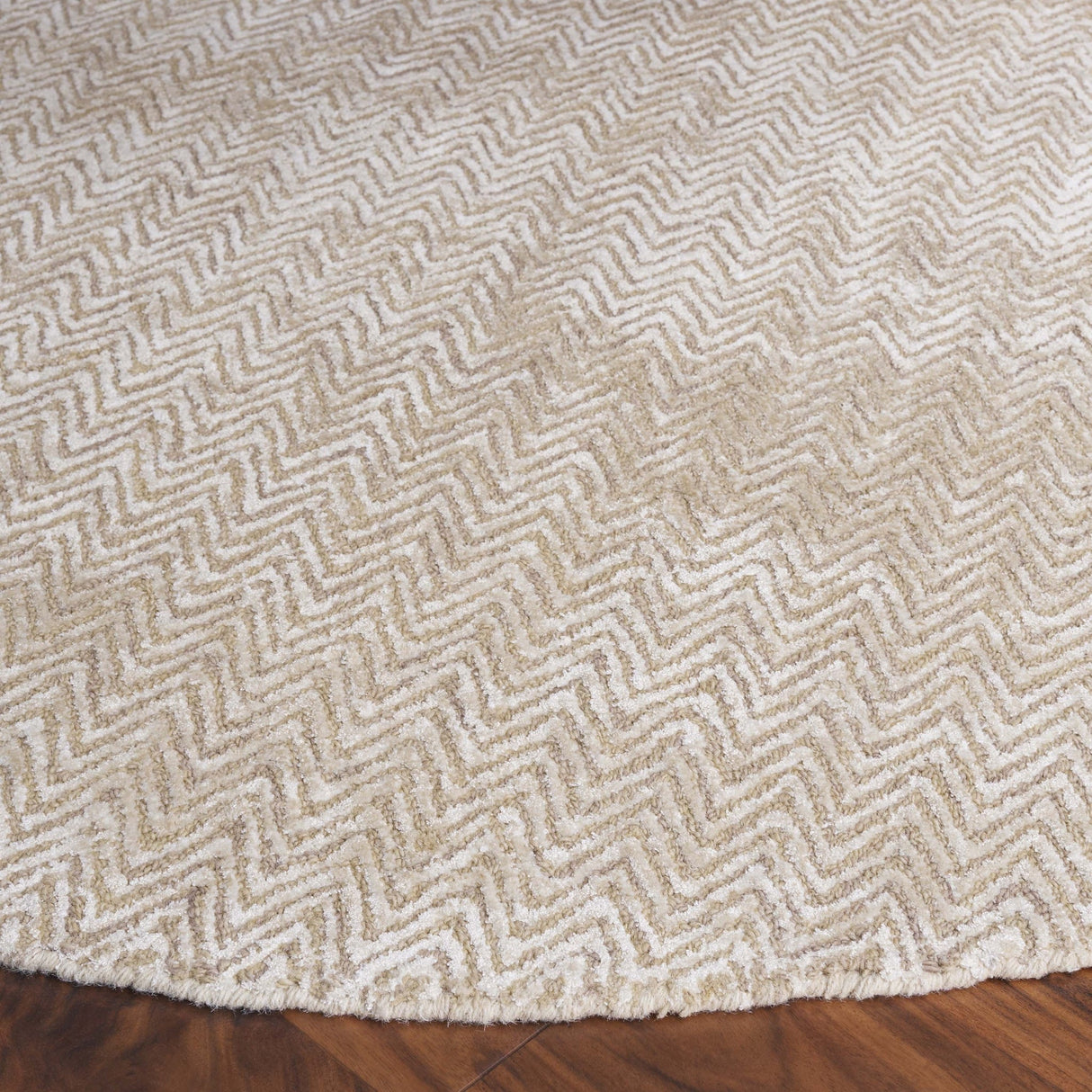Safavieh Glamour Glm403D Gold/Ivory Rug - Safavieh - glm403d - 6r
