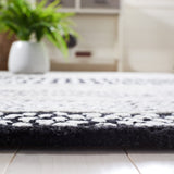 Safavieh Glamour Glm538Z Black/Ivory Rug - Safavieh - glm538z - 6r