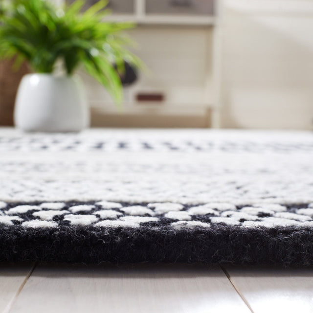 Safavieh Glamour Glm538Z Black/Ivory Rug - Safavieh - glm538z - 6r