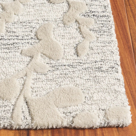 Safavieh Glamour 4'-0" x 6'-0" Rug in Natural / Grey