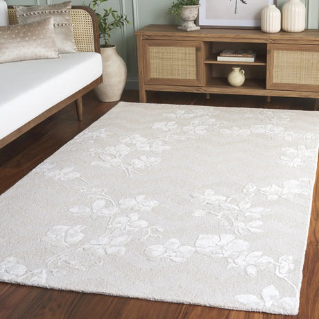 Safavieh Glamour 4'-0" x 6'-0" Rug in Ivory