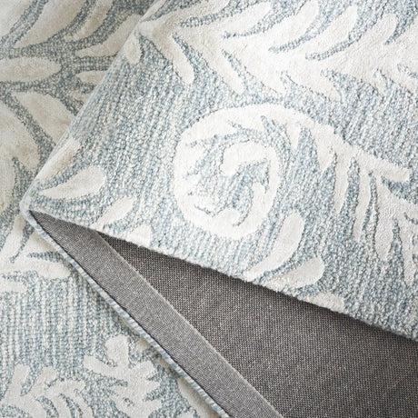 Safavieh Glamour 4'-0" x 6'-0" Rug in Blue / Ivory