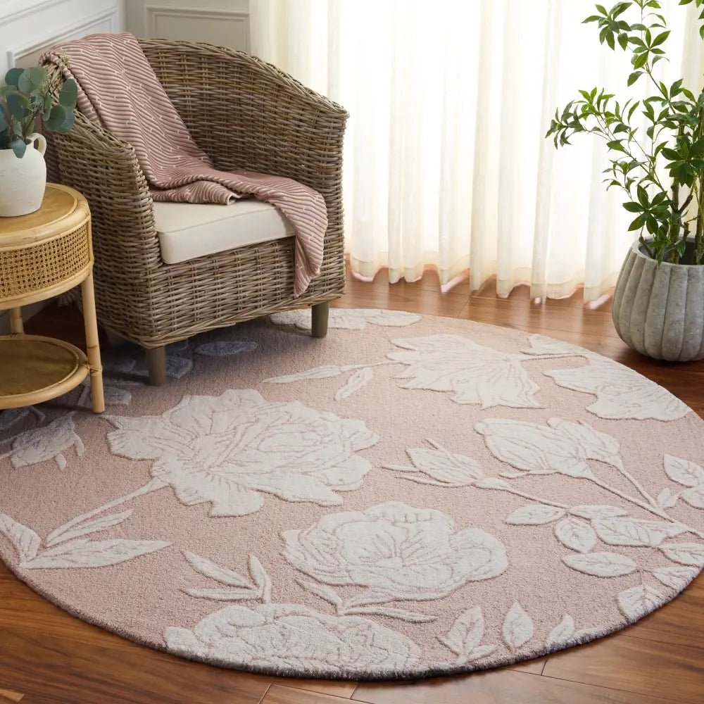 Safavieh Glamour 6'-0" x 6'-0" Rug in Light Pink / Ivory