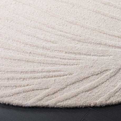 Safavieh Glamour 6'-0" x 6'-0" Rug in Ivory